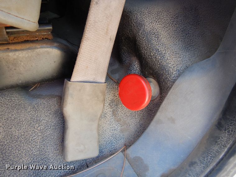 image for item DB7777 2001 Ford F550 Super Duty  utility / service truck