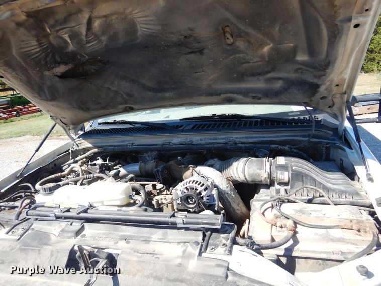 image for item DB7777 2001 Ford F550 Super Duty  utility / service truck