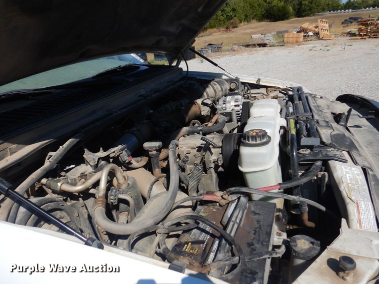 image for item DB7777 2001 Ford F550 Super Duty  utility / service truck