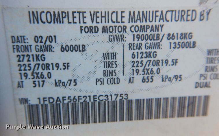 image for item DB7777 2001 Ford F550 Super Duty  utility / service truck