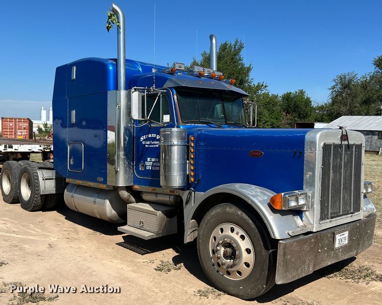 image for item DJ7720 2000 Peterbilt 379  semi truck