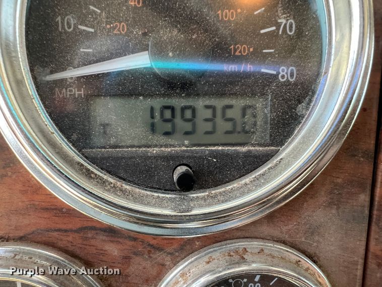 image for item DJ7720 2000 Peterbilt 379  semi truck