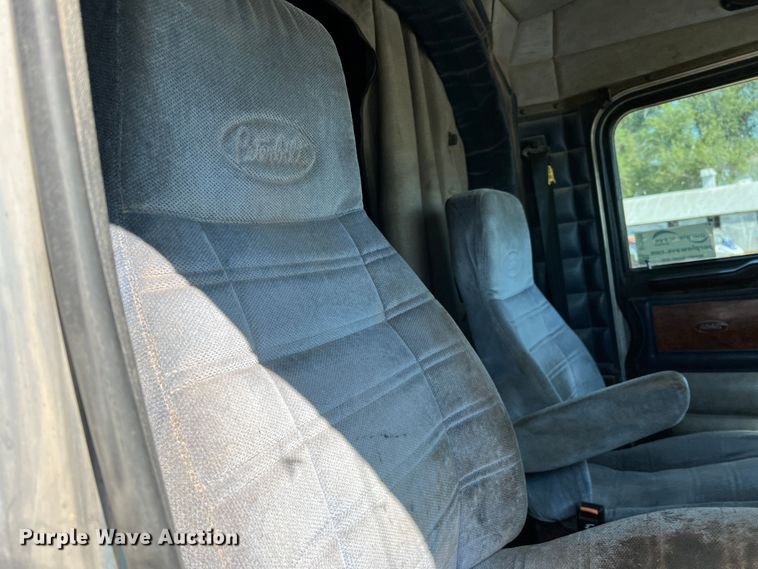 image for item DJ7720 2000 Peterbilt 379  semi truck