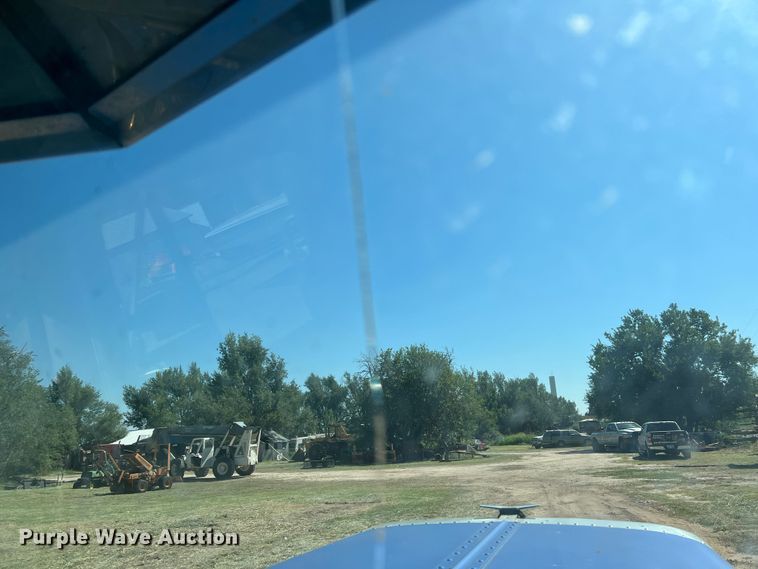 image for item DJ7720 2000 Peterbilt 379  semi truck