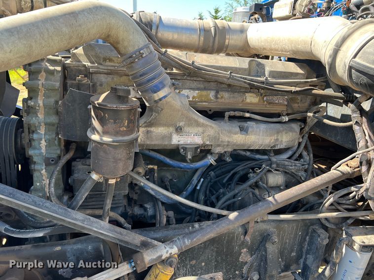 image for item DJ7720 2000 Peterbilt 379  semi truck