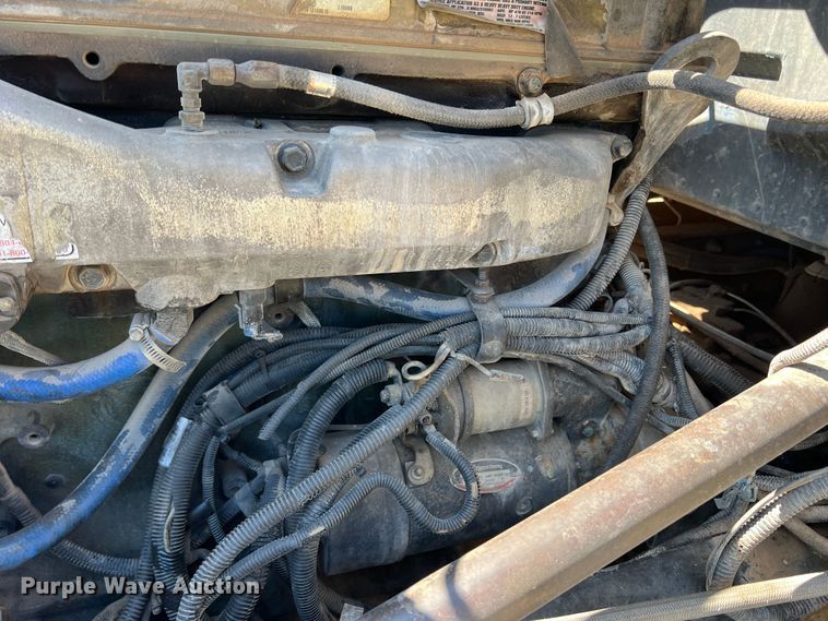 image for item DJ7720 2000 Peterbilt 379  semi truck