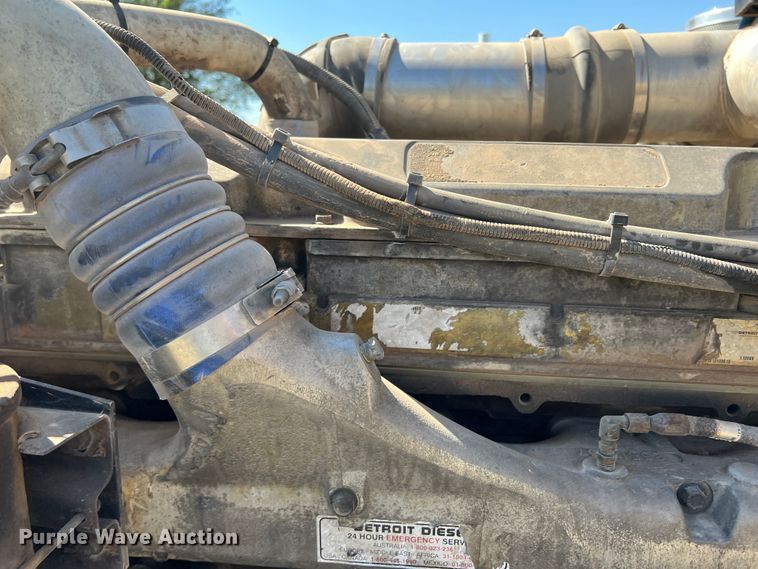 image for item DJ7720 2000 Peterbilt 379  semi truck