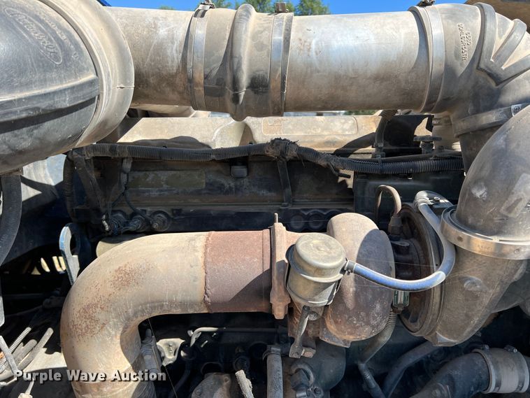 image for item DJ7720 2000 Peterbilt 379  semi truck