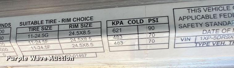 image for item DJ7720 2000 Peterbilt 379  semi truck