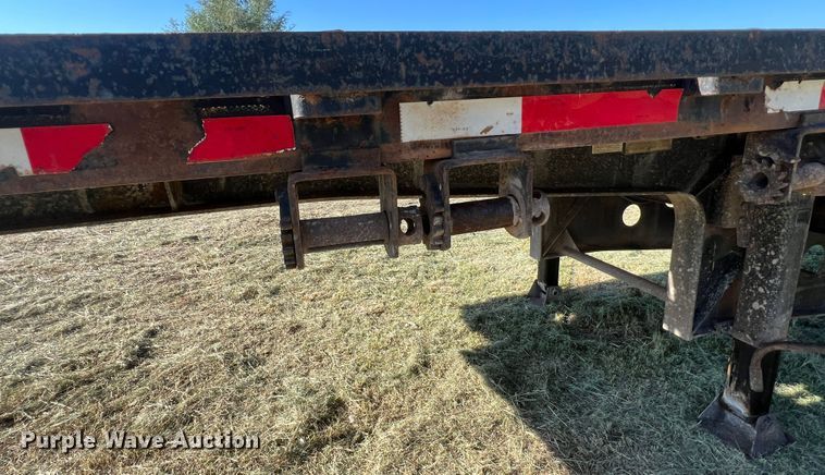 image for item DJ7721 2000 Doonan 532DB14A  drop deck equipment trailer