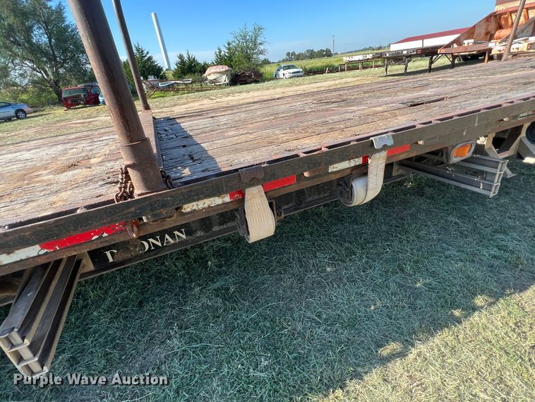 image for item DJ7721 2000 Doonan 532DB14A  drop deck equipment trailer