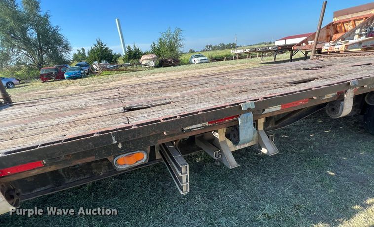image for item DJ7721 2000 Doonan 532DB14A  drop deck equipment trailer