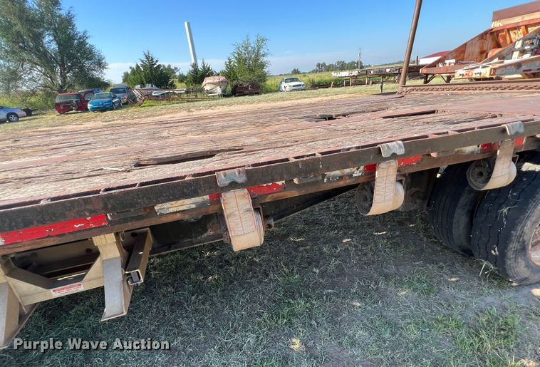image for item DJ7721 2000 Doonan 532DB14A  drop deck equipment trailer
