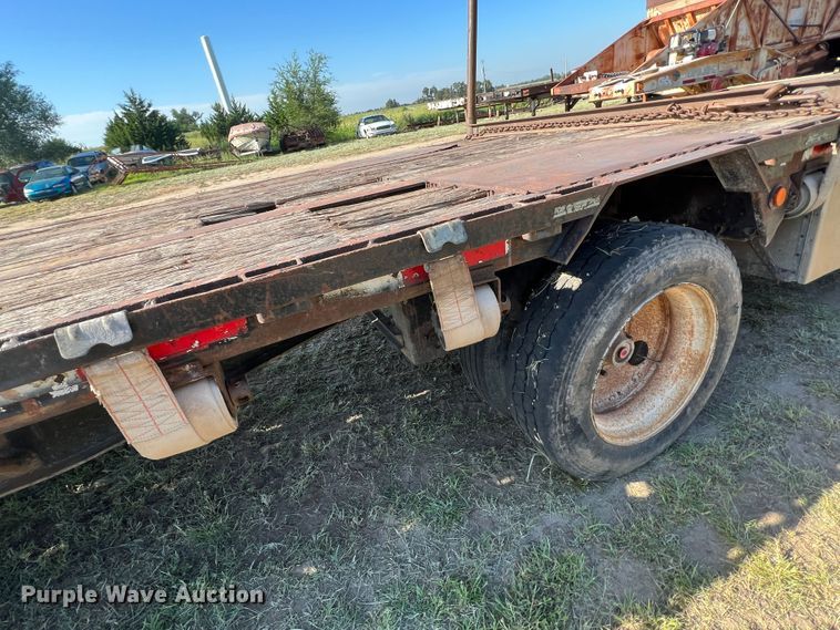 image for item DJ7721 2000 Doonan 532DB14A  drop deck equipment trailer