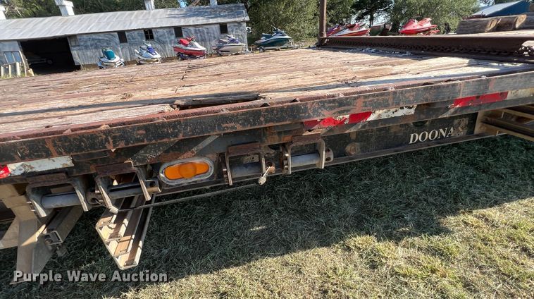 image for item DJ7721 2000 Doonan 532DB14A  drop deck equipment trailer