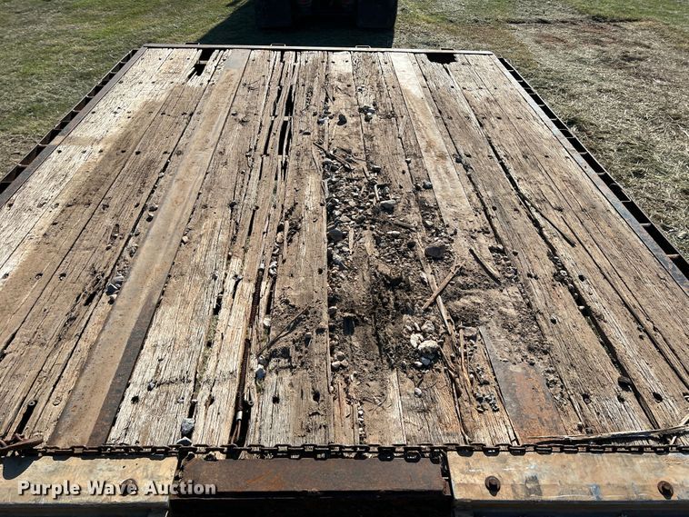 image for item DJ7721 2000 Doonan 532DB14A  drop deck equipment trailer