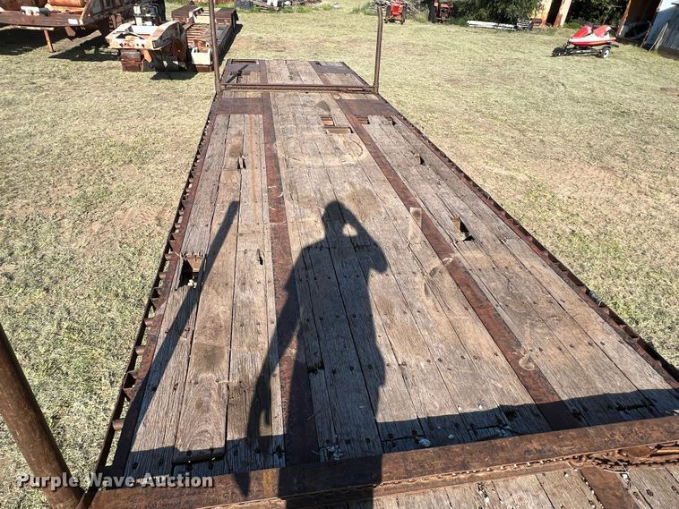 image for item DJ7721 2000 Doonan 532DB14A  drop deck equipment trailer