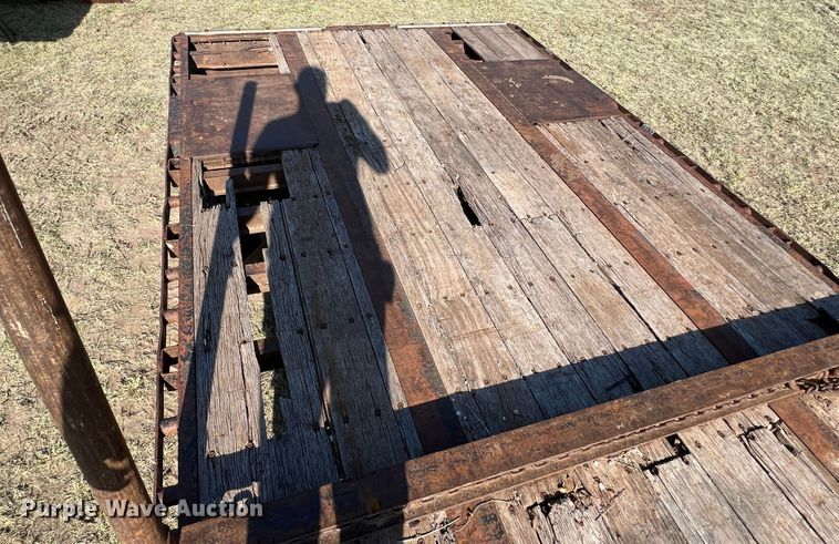 image for item DJ7721 2000 Doonan 532DB14A  drop deck equipment trailer