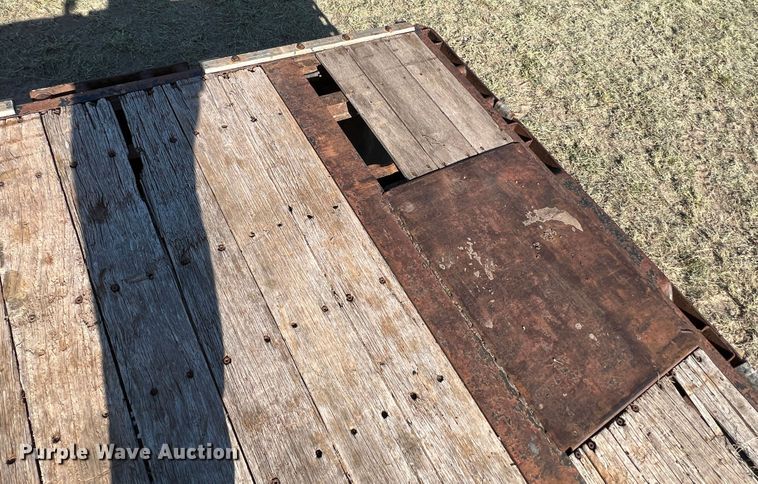 image for item DJ7721 2000 Doonan 532DB14A  drop deck equipment trailer