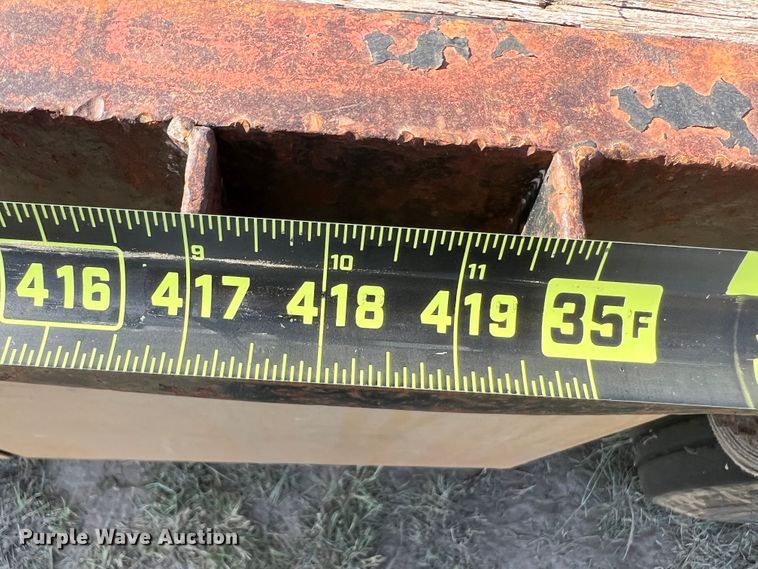 image for item DJ7721 2000 Doonan 532DB14A  drop deck equipment trailer