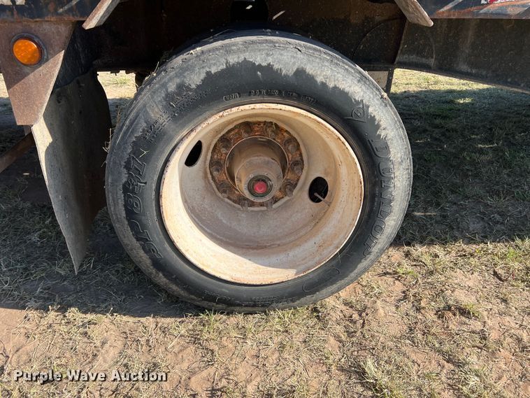 image for item DJ7721 2000 Doonan 532DB14A  drop deck equipment trailer