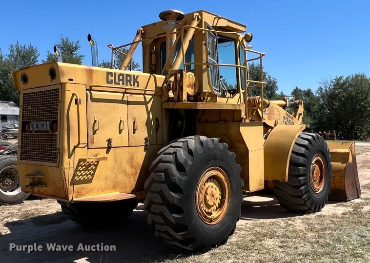 image for item DJ7723 Michigan 125B  wheel loader