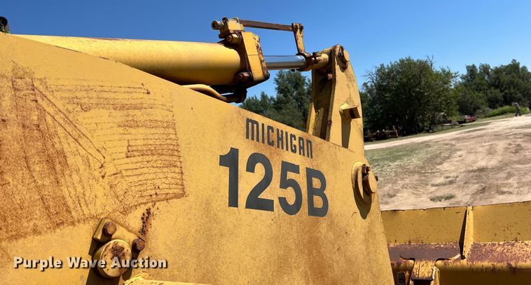 image for item DJ7723 Michigan 125B  wheel loader