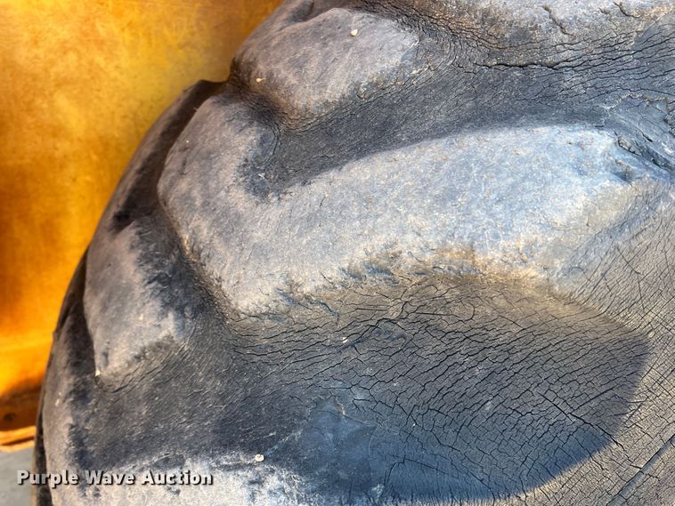 image for item DJ7723 Michigan 125B  wheel loader