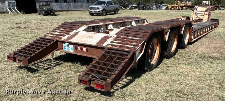 image for item DJ7727 1990 Trail King TK100HDG  lowboy equipment trailer