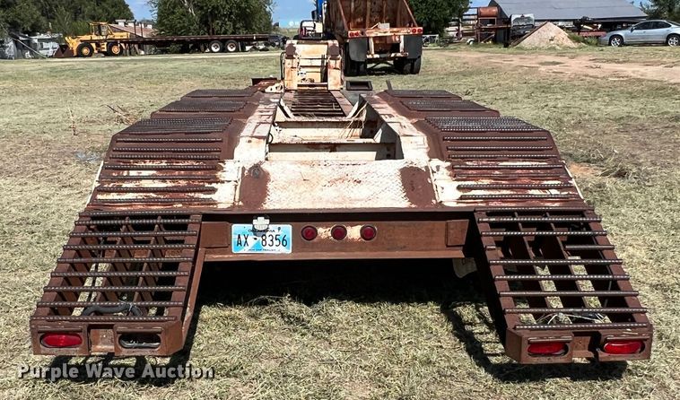 image for item DJ7727 1990 Trail King TK100HDG  lowboy equipment trailer