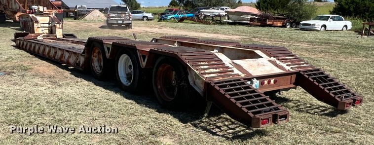 image for item DJ7727 1990 Trail King TK100HDG  lowboy equipment trailer