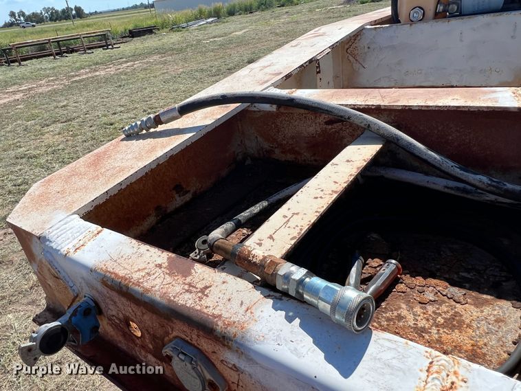 image for item DJ7727 1990 Trail King TK100HDG  lowboy equipment trailer