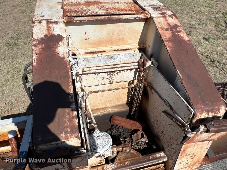 image for item DJ7727 1990 Trail King TK100HDG  lowboy equipment trailer