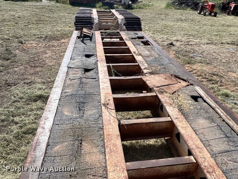 image for item DJ7727 1990 Trail King TK100HDG  lowboy equipment trailer