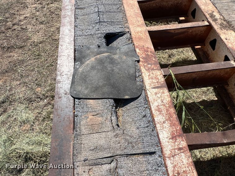 image for item DJ7727 1990 Trail King TK100HDG  lowboy equipment trailer