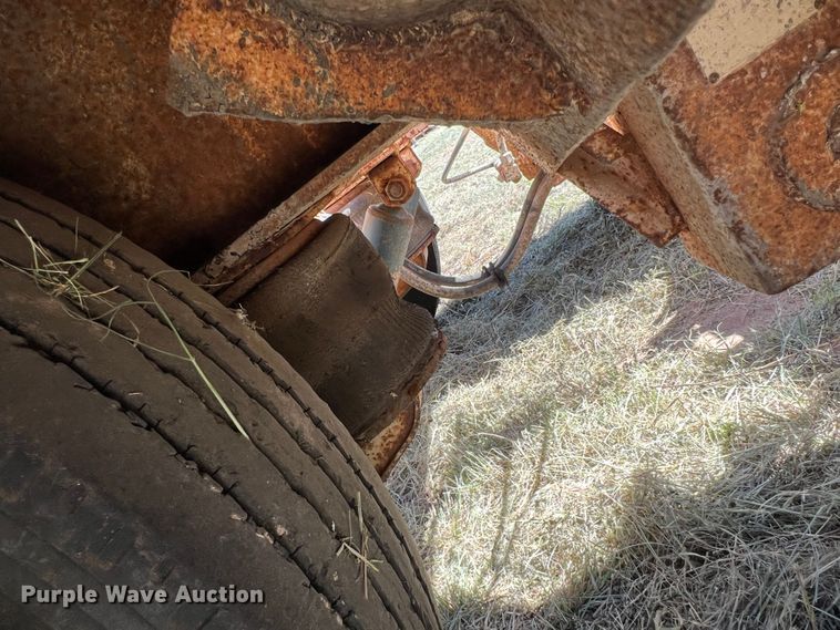 image for item DJ7727 1990 Trail King TK100HDG  lowboy equipment trailer