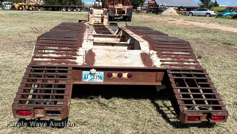 image for item DJ7727 1990 Trail King TK100HDG  lowboy equipment trailer