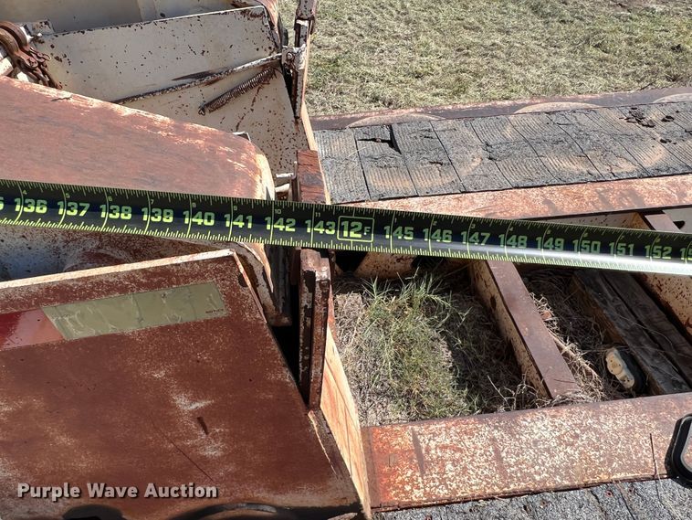 image for item DJ7727 1990 Trail King TK100HDG  lowboy equipment trailer