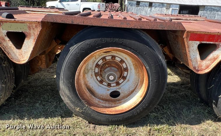 image for item DJ7727 1990 Trail King TK100HDG  lowboy equipment trailer