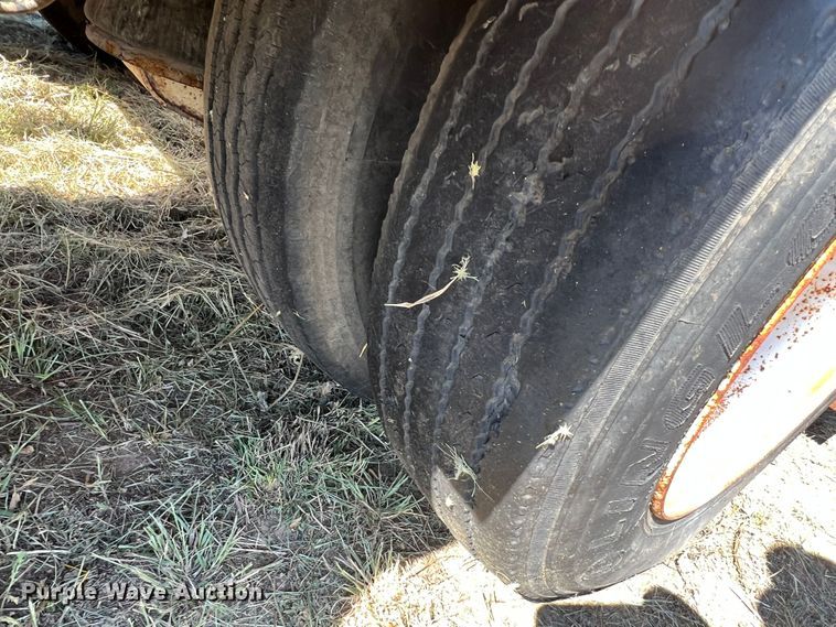 image for item DJ7727 1990 Trail King TK100HDG  lowboy equipment trailer