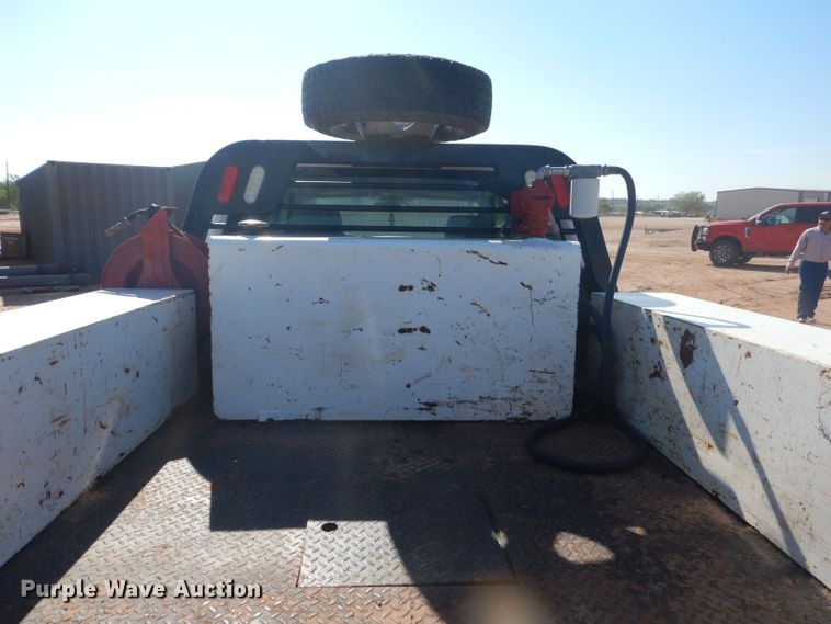 image for item DJ8993 2015 Chevrolet Silverado 3500HD  Crew Cab flatbed pickup truck