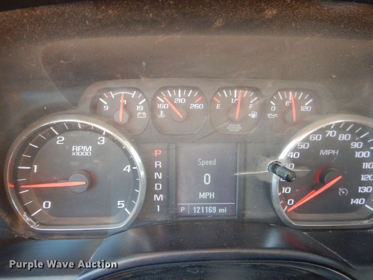 image for item DJ8993 2015 Chevrolet Silverado 3500HD  Crew Cab flatbed pickup truck