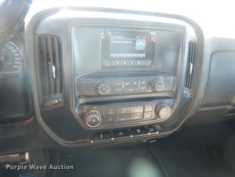 image for item DJ8993 2015 Chevrolet Silverado 3500HD  Crew Cab flatbed pickup truck