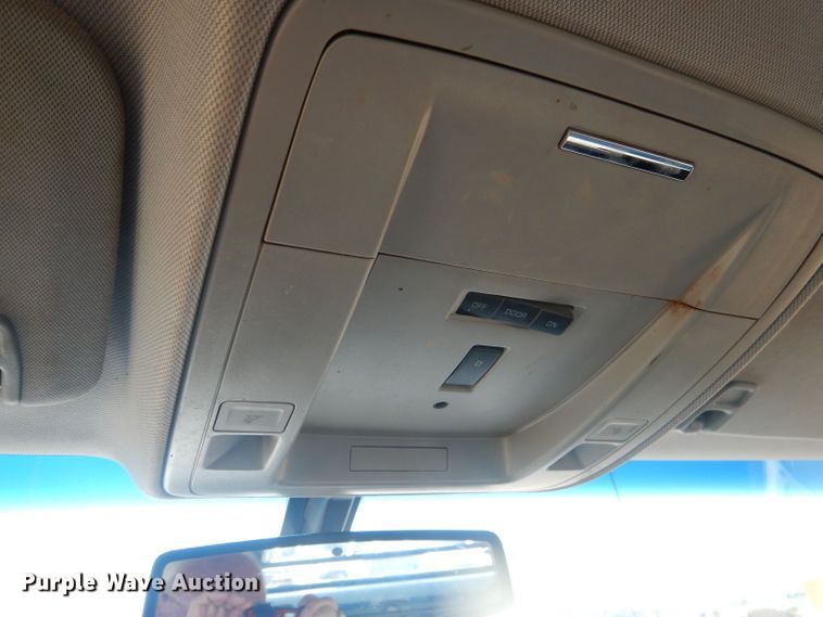 image for item DJ8993 2015 Chevrolet Silverado 3500HD  Crew Cab flatbed pickup truck