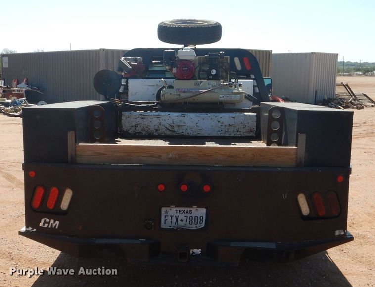 image for item DJ8996 2015 Chevrolet Silverado 3500HD  Crew Cab flatbed pickup truck