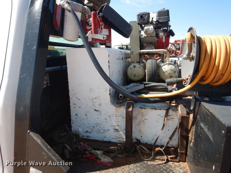 image for item DJ8996 2015 Chevrolet Silverado 3500HD  Crew Cab flatbed pickup truck