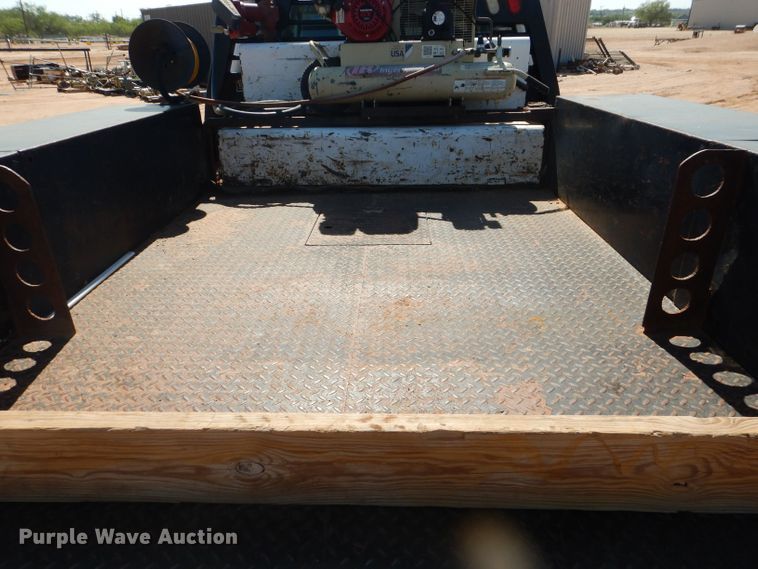 image for item DJ8996 2015 Chevrolet Silverado 3500HD  Crew Cab flatbed pickup truck