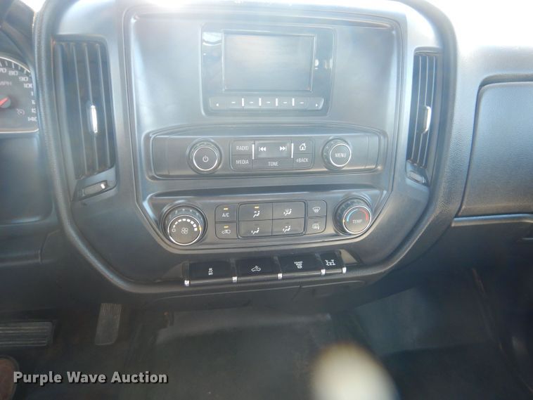 image for item DJ8996 2015 Chevrolet Silverado 3500HD  Crew Cab flatbed pickup truck