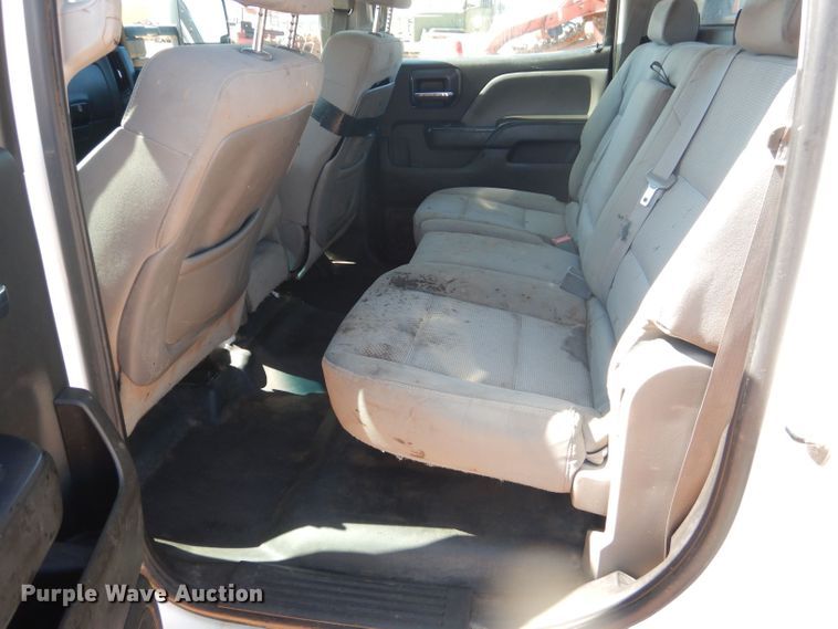 image for item DJ8996 2015 Chevrolet Silverado 3500HD  Crew Cab flatbed pickup truck