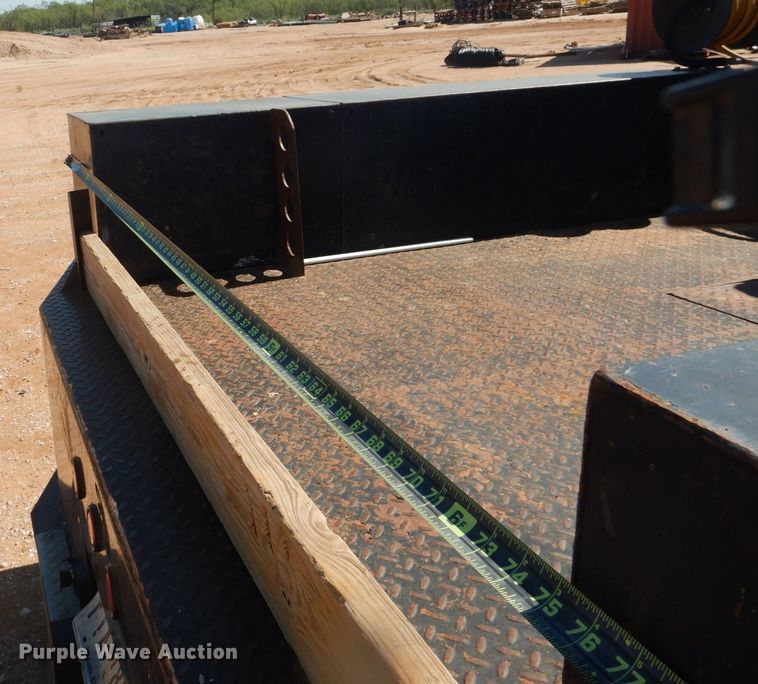 image for item DJ8996 2015 Chevrolet Silverado 3500HD  Crew Cab flatbed pickup truck